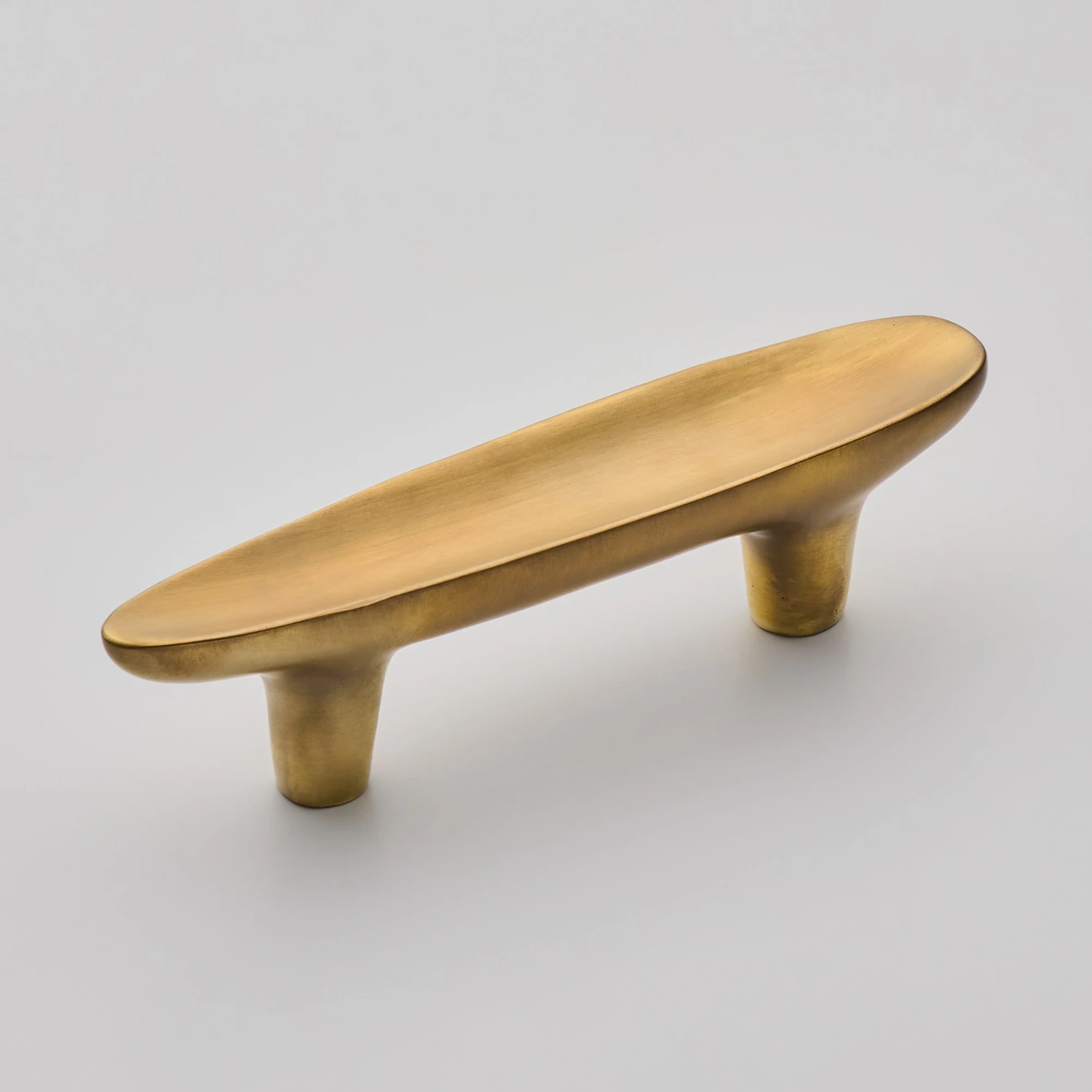 Darwin-Oyster-Stream-Cabinet-Handle-Henry-Blake-3088 Darwin Oyster Stream Cabinet Handle